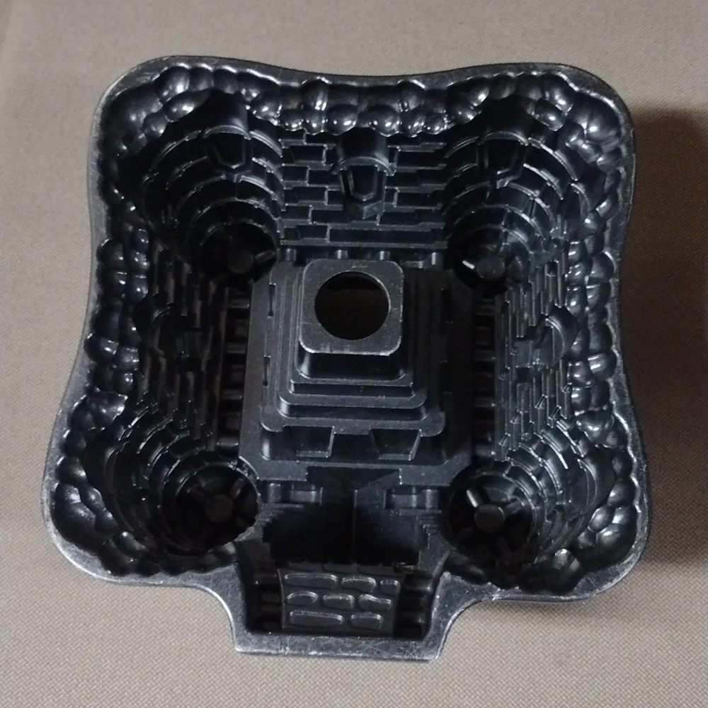 NORDIC WARE castle bundt pan
